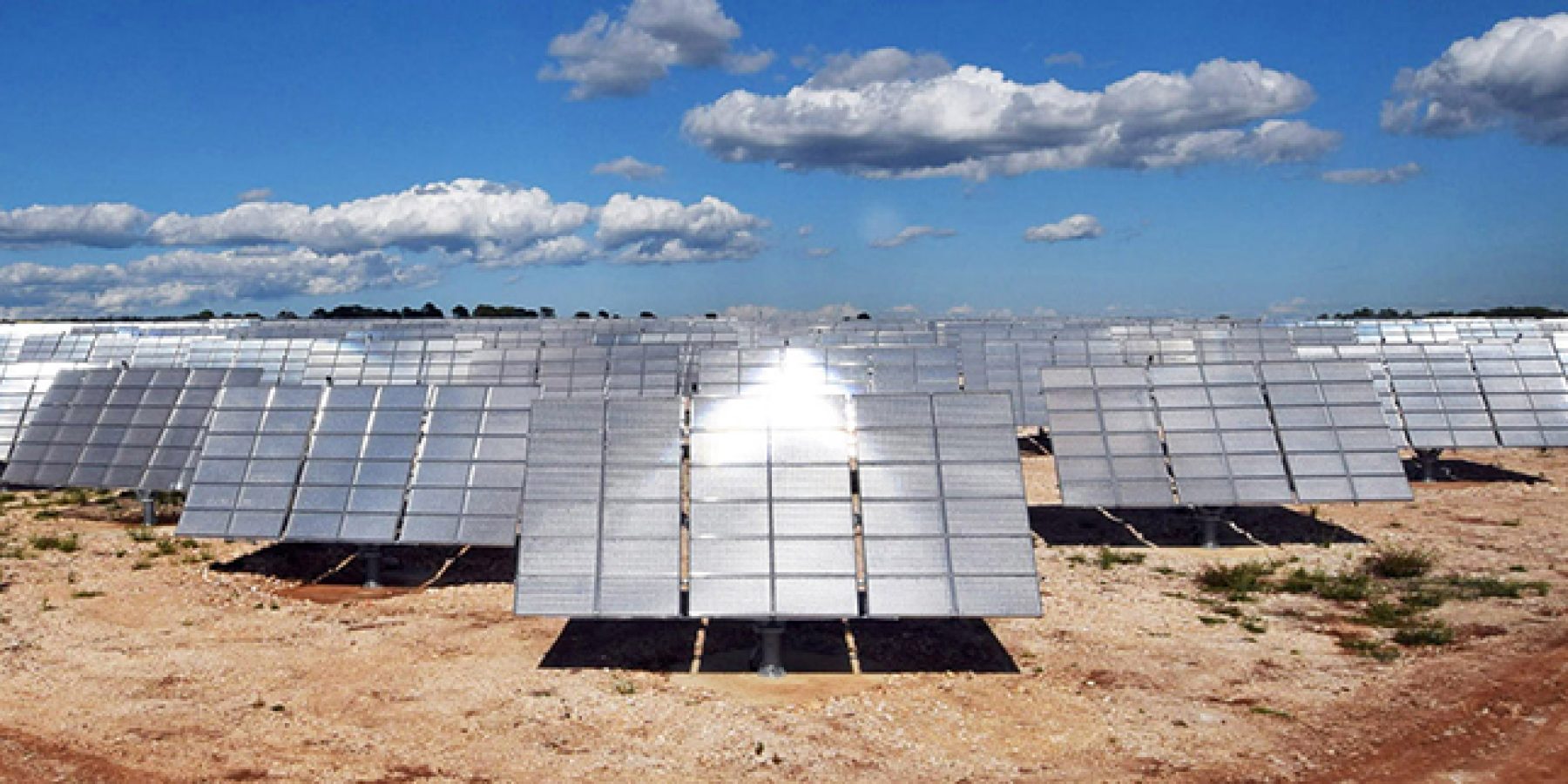 centrale-au-sol-photovoltaique-cellules-concentration-references-parc-de-la-chaux-bandeau